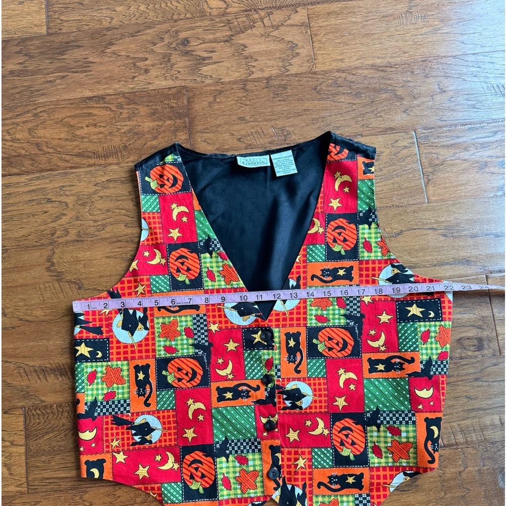 Vintage Halloween Themed Vest‎ - Picture 4 of 6